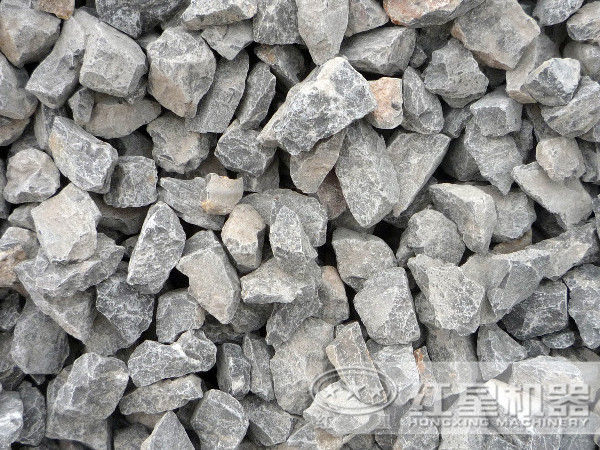 破碎石灰石推薦使用移動碎石機_體積小、效率高、運行無噪音